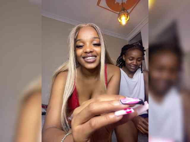 Yourdolls webcam
