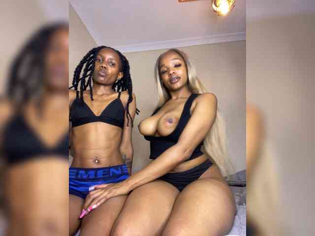 Yourdolls webcam
