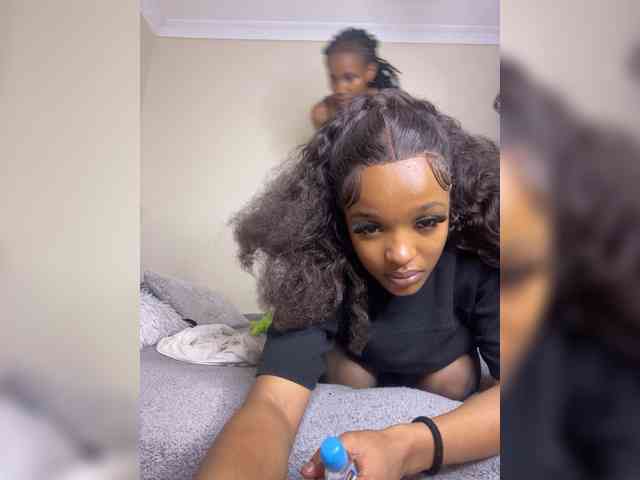 Yourdolls webcam