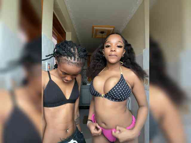 Yourdolls webcam