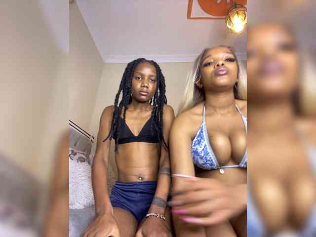 Yourdolls webcam
