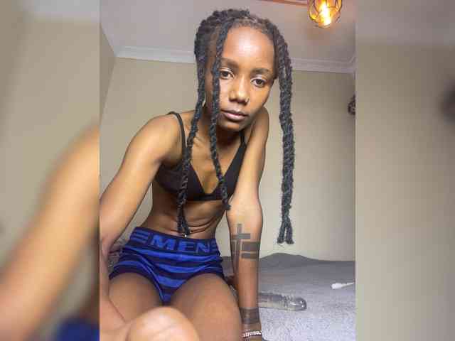Yourdolls webcam