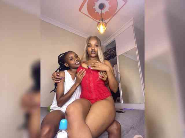 Yourdolls webcam