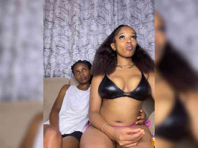Yourdolls webcam