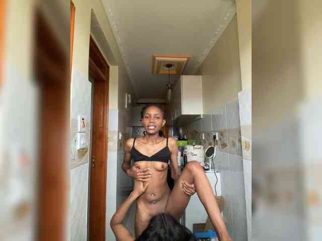 Yourdolls webcam