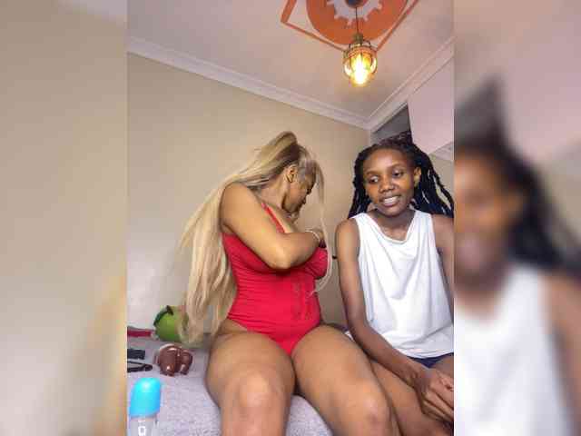 Yourdolls webcam