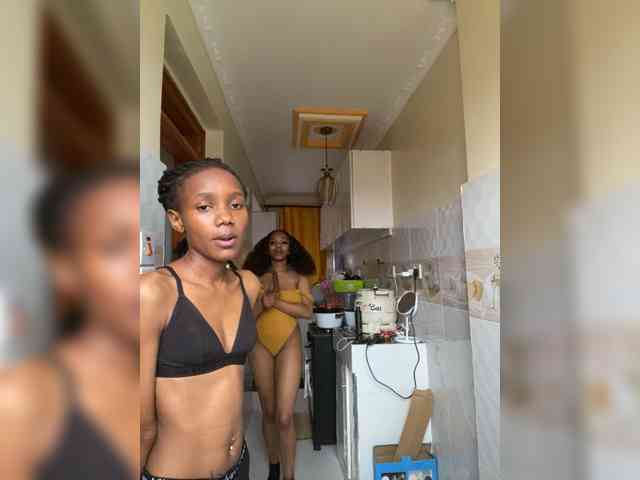 Yourdolls webcam
