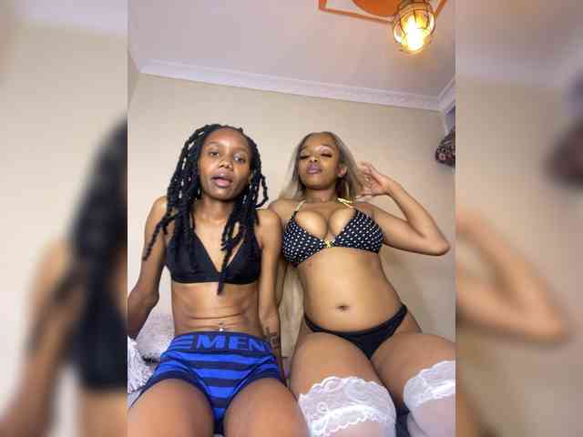 Yourdolls webcam