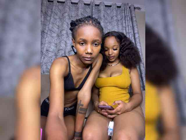Yourdolls webcam