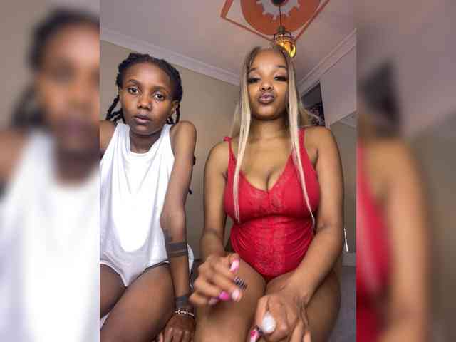 Yourdolls webcam