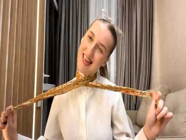 DionneCrum live cam on BongaCams