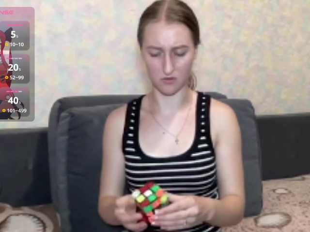 DionneCrum live cam on BongaCams