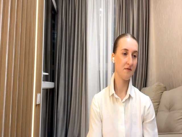 DionneCrum live cam on BongaCams