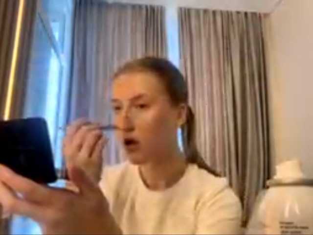 DionneCrum live cam on BongaCams