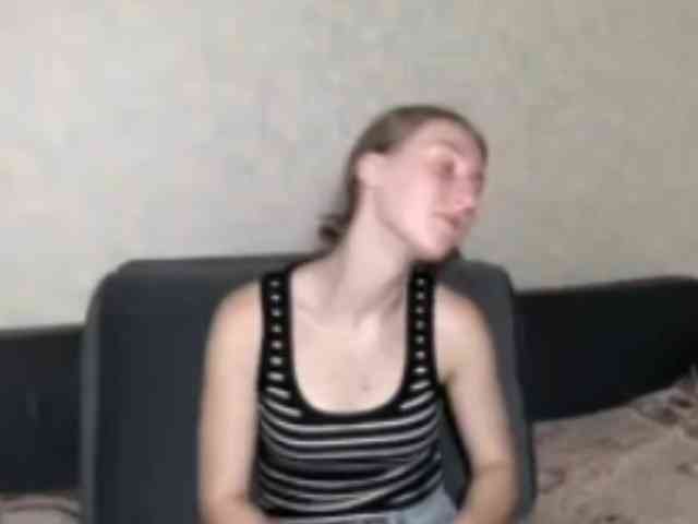 DionneCrum webcam