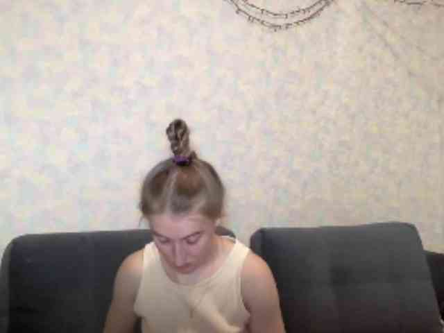 DionneCrum webcam