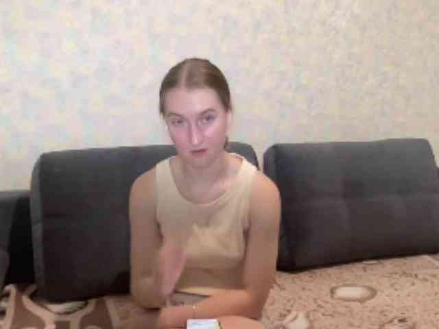 DionneCrum webcam