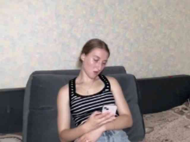 DionneCrum webcam