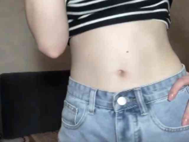 DionneCrum webcam