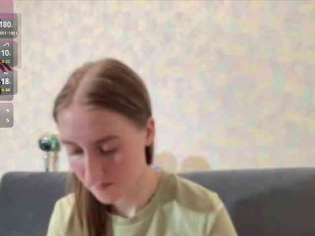 DionneCrum webcam