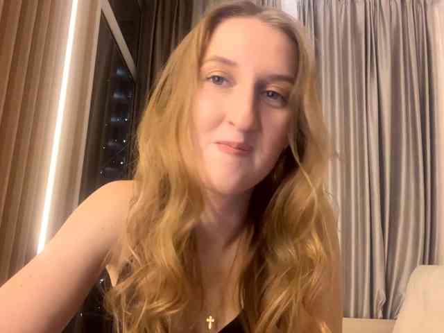 DionneCrum webcam