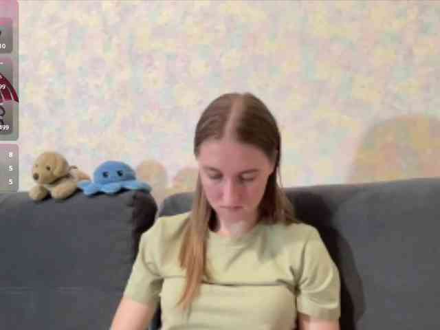 DionneCrum webcam