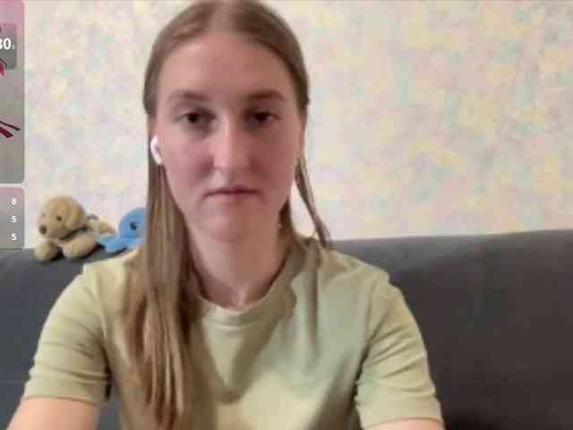 DionneCrum webcam