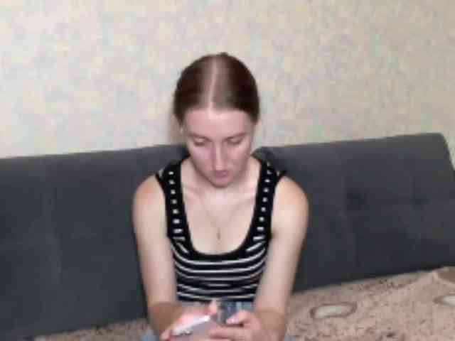 DionneCrum webcam