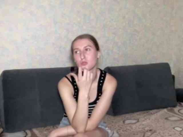 DionneCrum webcam