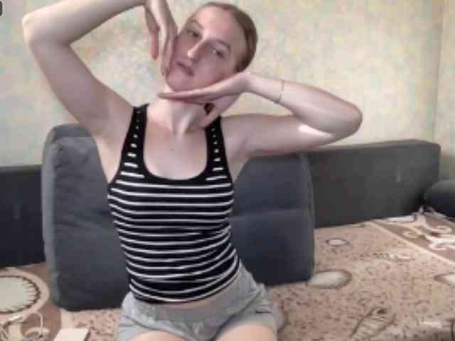 DionneCrum webcam