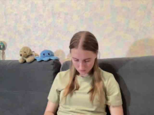 DionneCrum webcam