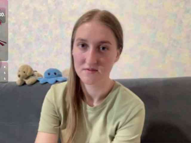 DionneCrum webcam