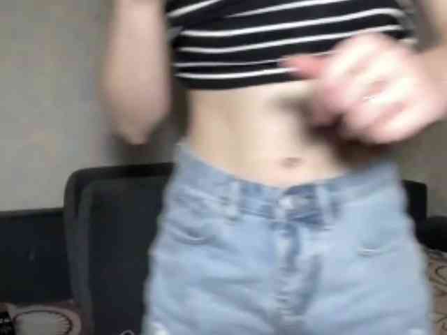 DionneCrum webcam