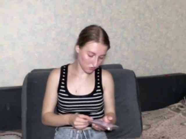 DionneCrum webcam