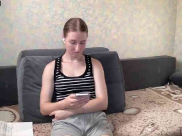 DionneCrum webcam