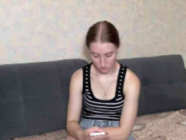 dionnecrum's live room