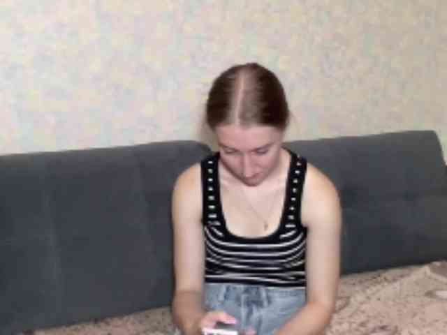 DionneCrum webcam