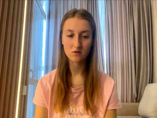 DionneCrum webcam