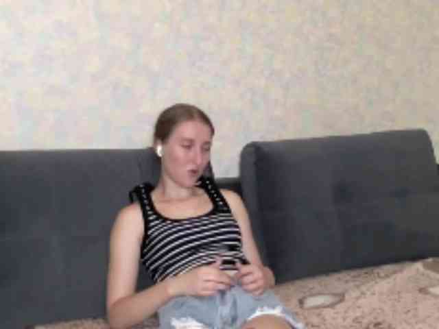 DionneCrum webcam