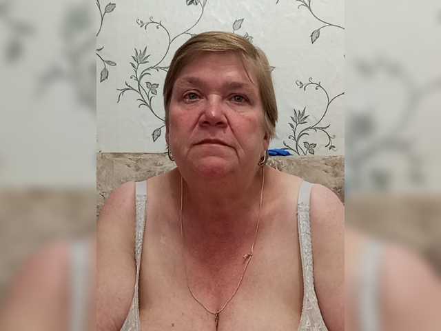 Elenag2 live cam on BongaCams