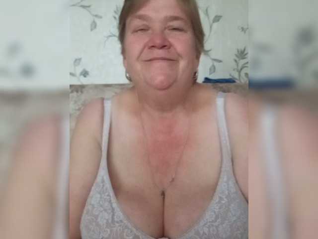 Elenag2 live cam on BongaCams