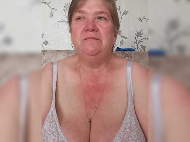Elenag2 live cam on BongaCams