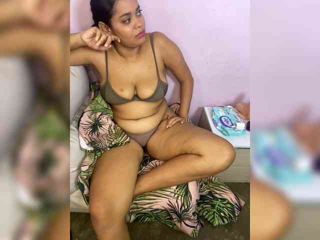 babyboobsx333 webcam
