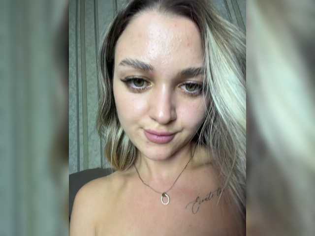 Aven7 live cam on BongaCams