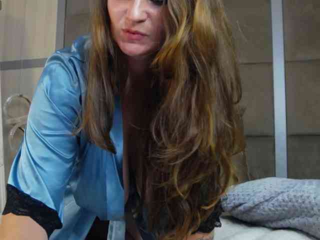 Cassiesugar's cam show statistics and live stream