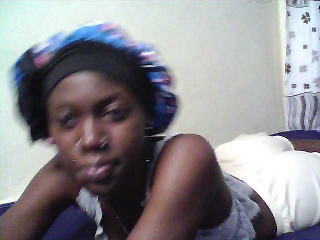 cute-lotty live cam on BongaCams