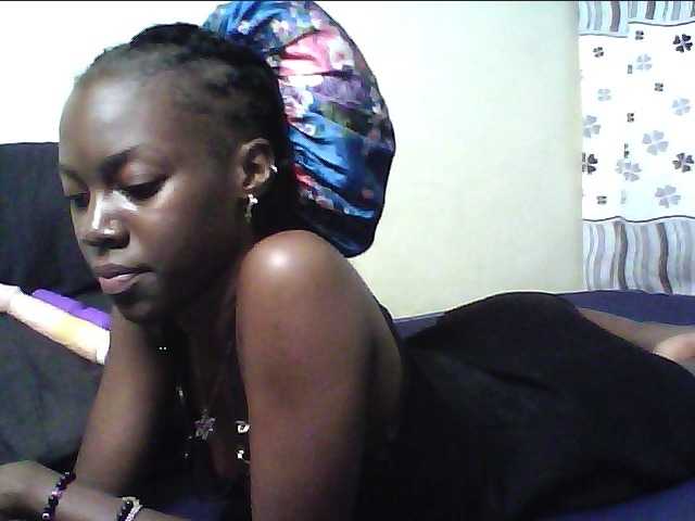 cute-lotty live cam on BongaCams