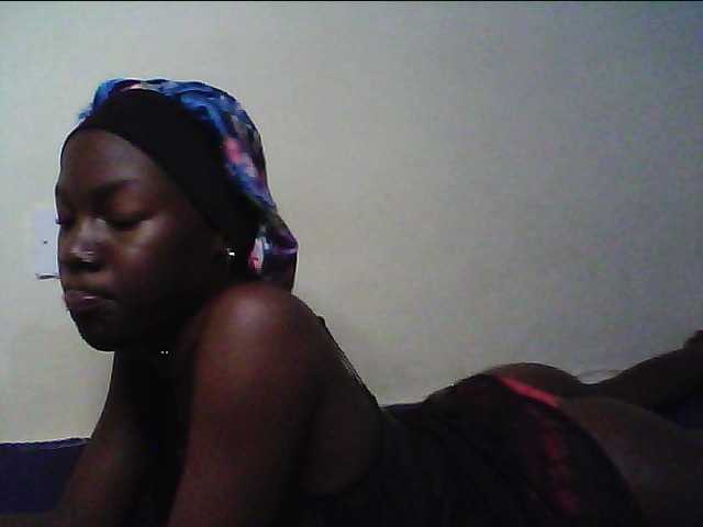 cute-lotty live cam on BongaCams