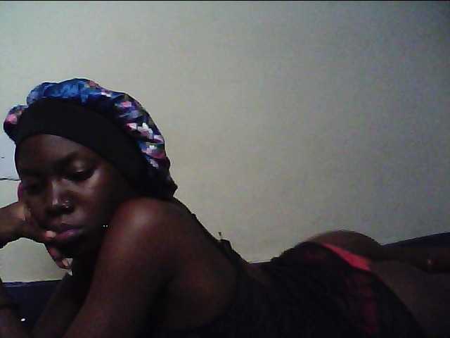cute-lotty live cam on BongaCams