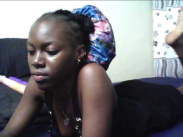 cute-lotty live cam on BongaCams